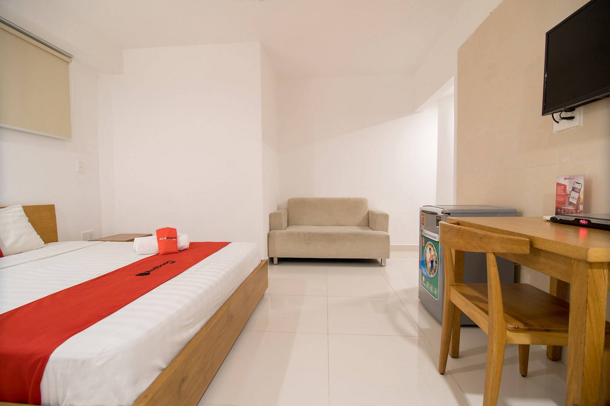 Reddoorz Plus Near Secc D7 TP. Hồ Chí Minh Ngoại thất bức ảnh