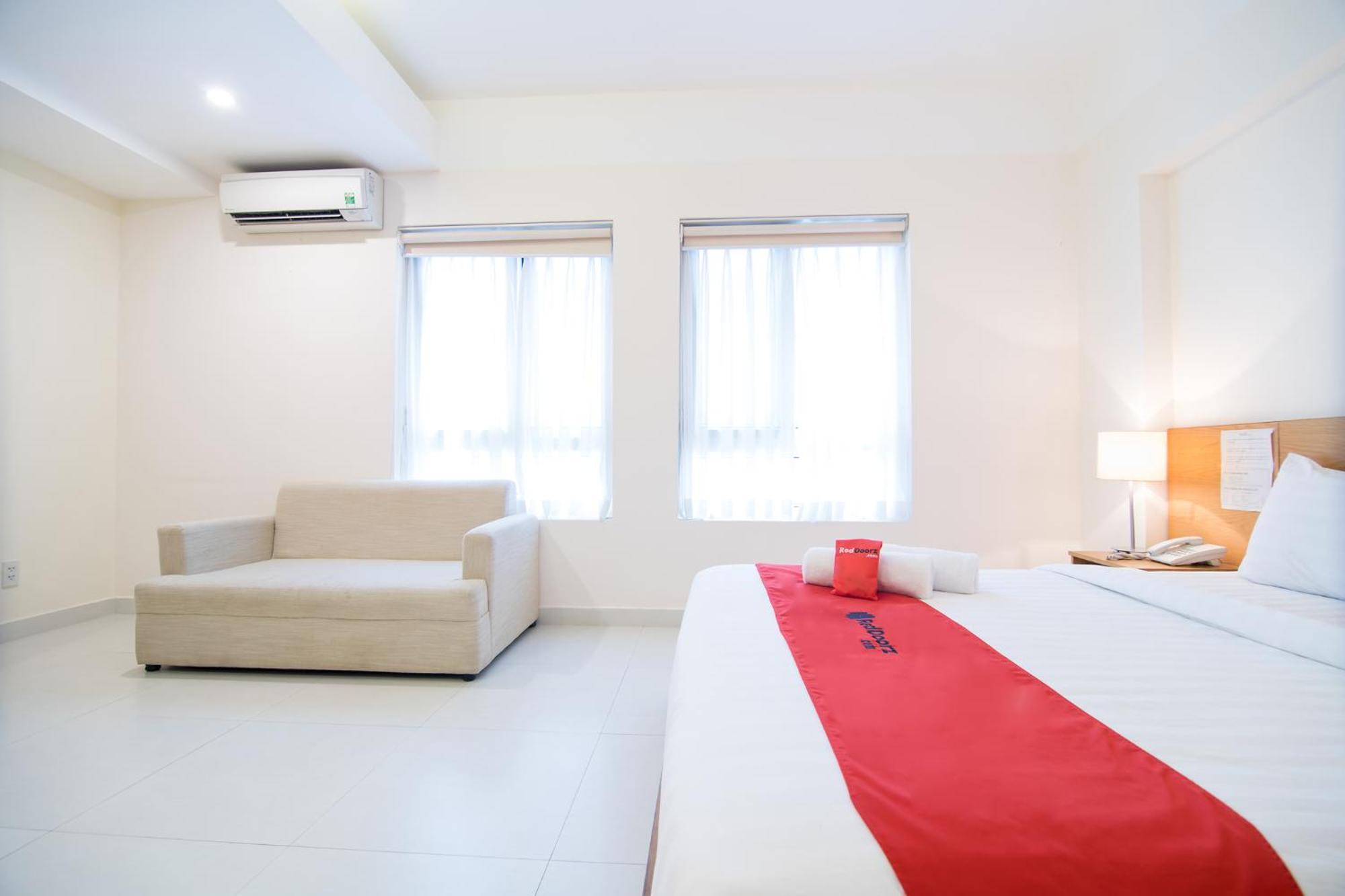 Reddoorz Plus Near Secc D7 TP. Hồ Chí Minh Ngoại thất bức ảnh
