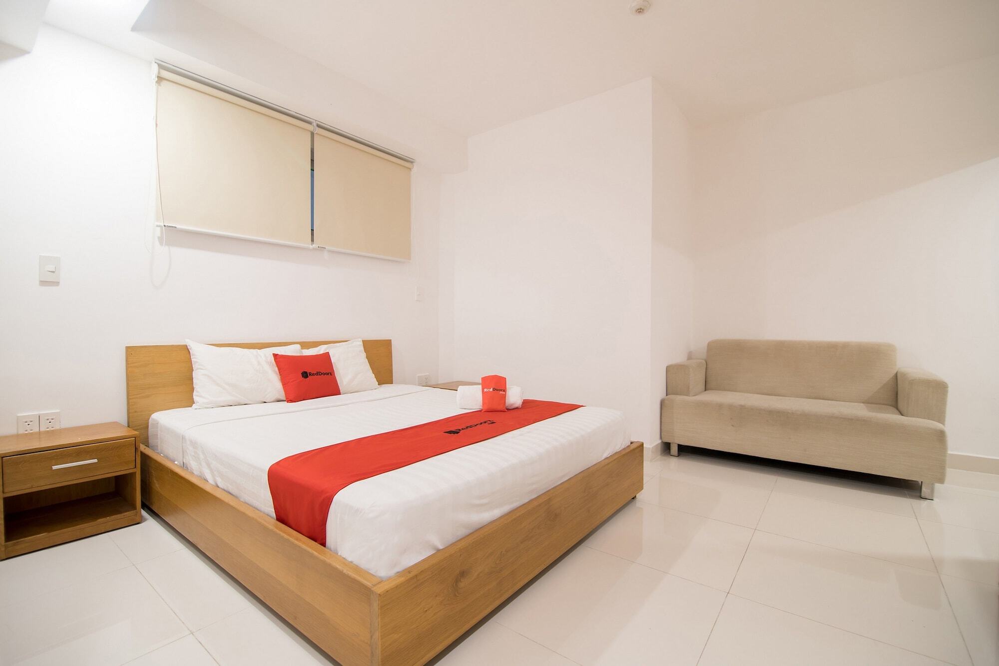 Reddoorz Plus Near Secc D7 TP. Hồ Chí Minh Ngoại thất bức ảnh