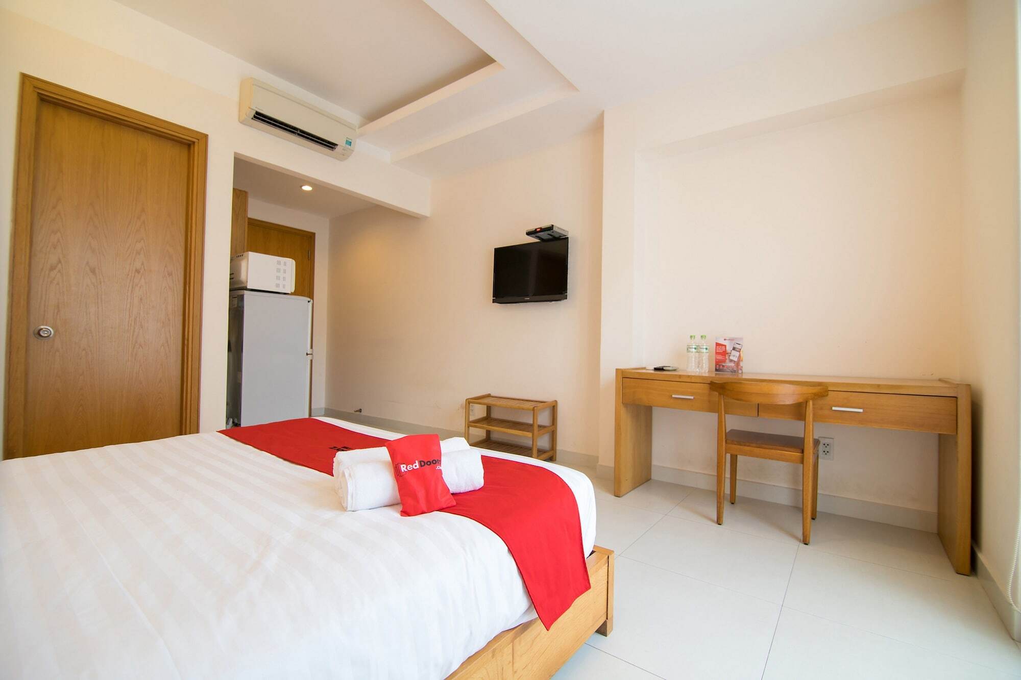 Reddoorz Plus Near Secc D7 TP. Hồ Chí Minh Ngoại thất bức ảnh