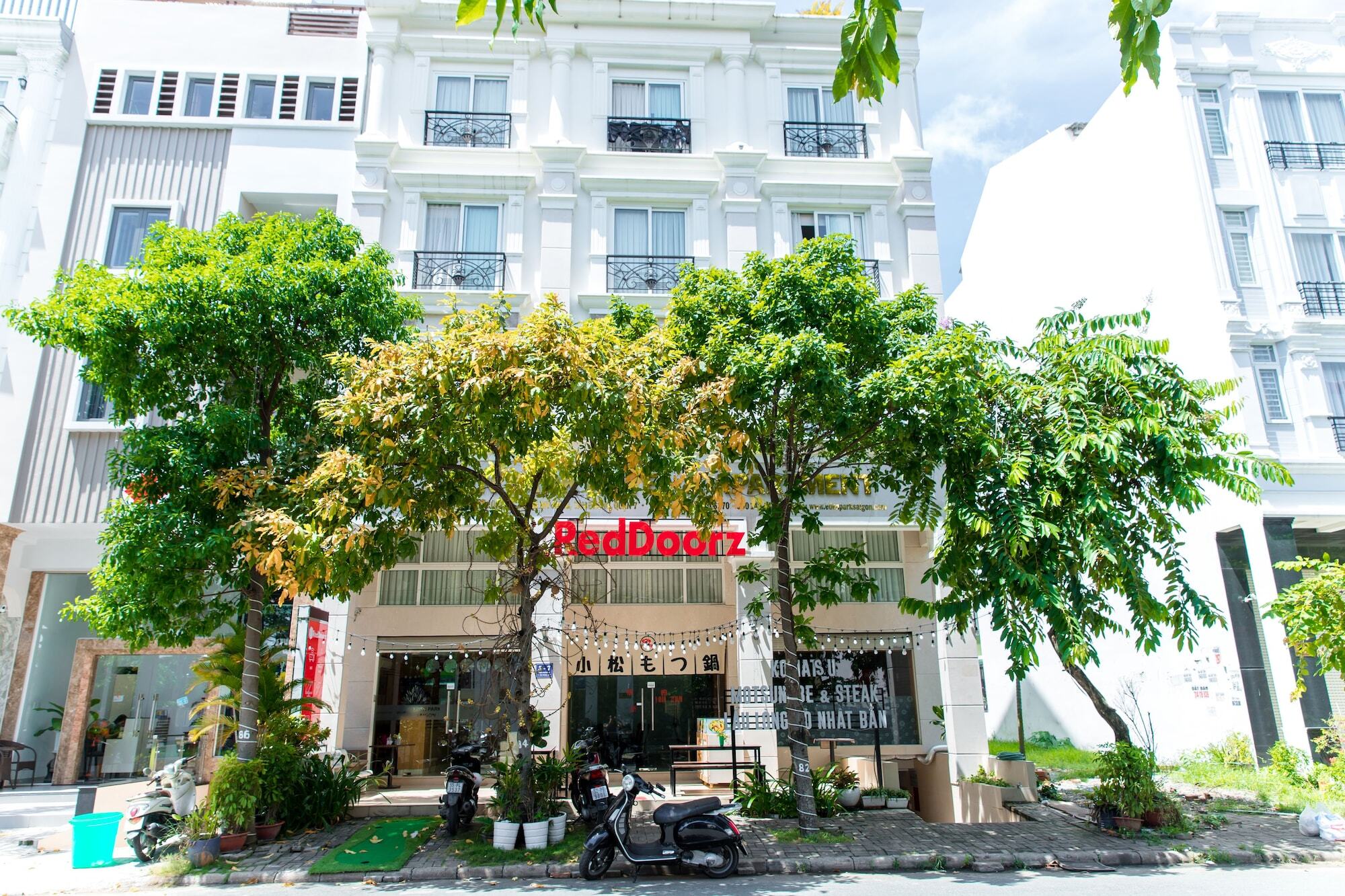 Reddoorz Plus Near Secc D7 TP. Hồ Chí Minh Ngoại thất bức ảnh