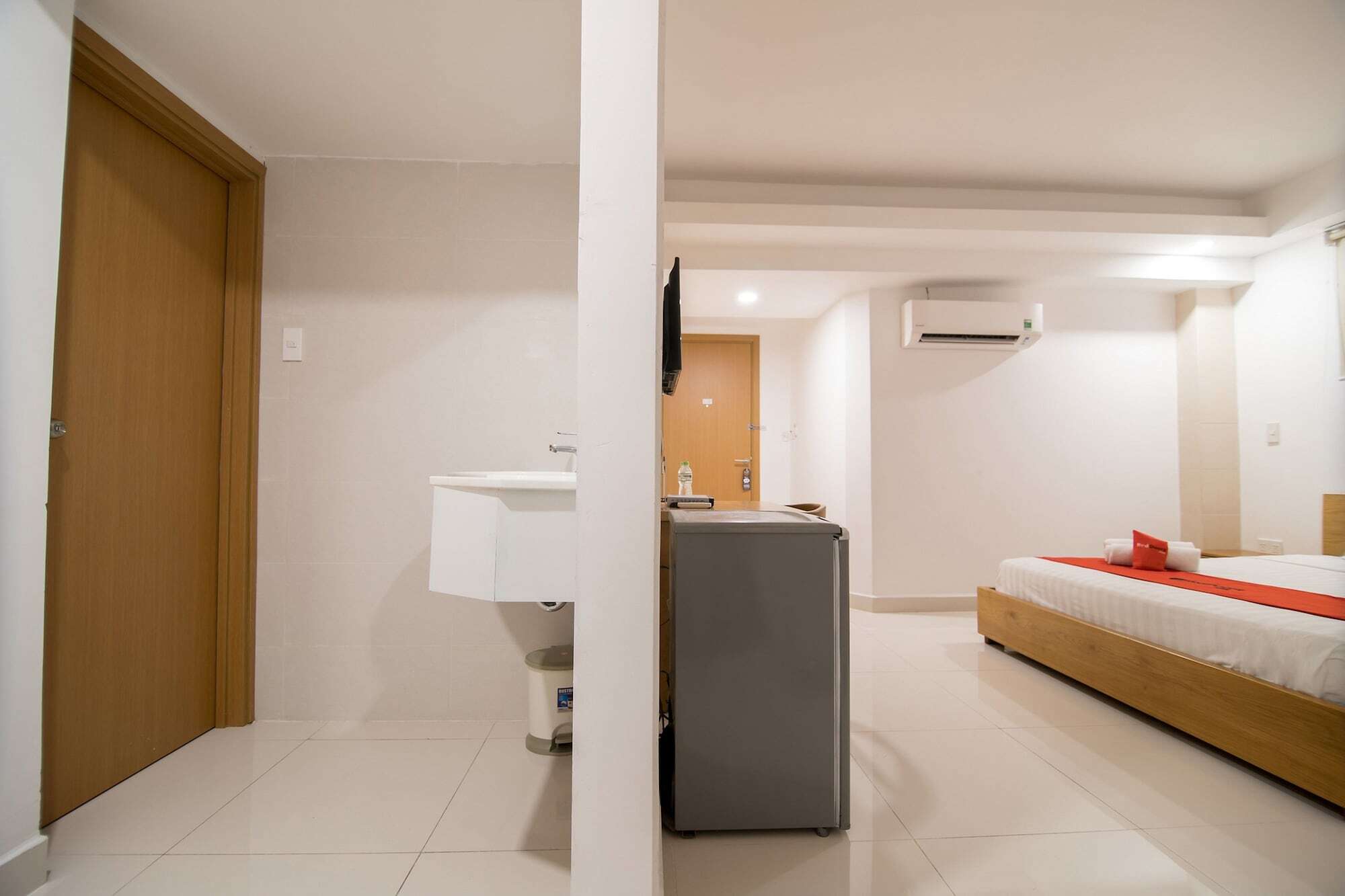 Reddoorz Plus Near Secc D7 TP. Hồ Chí Minh Ngoại thất bức ảnh